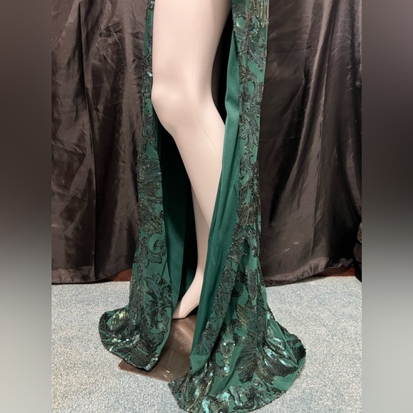 B. Smart - NWT’s Womens Formal Long Dress Sz Sm - Picture 7 of 13